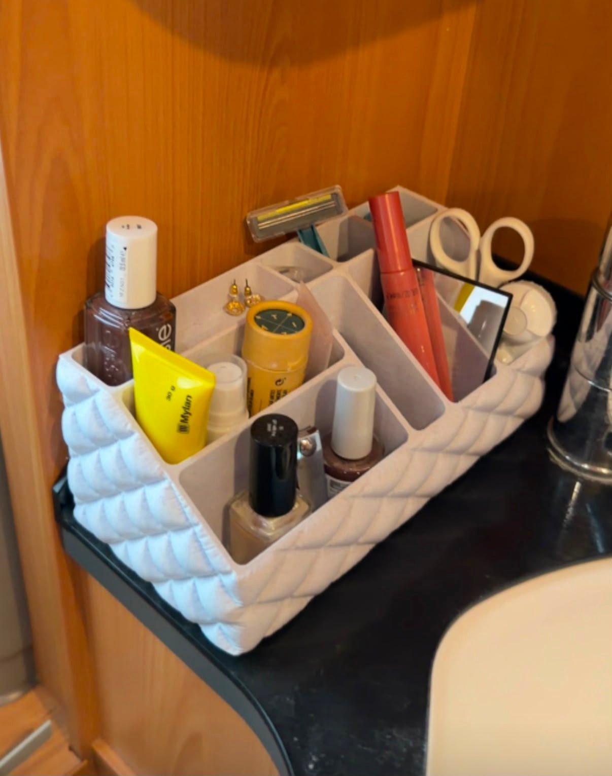 3D-geprinte make-up organizer voor de camperbadkamer